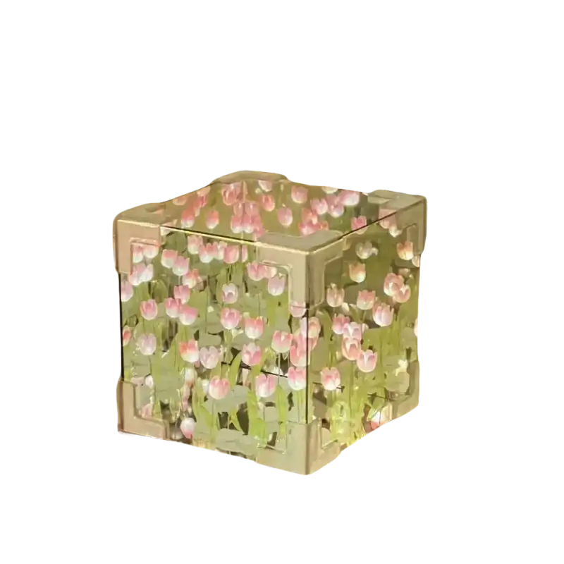 Cute cube-shaped tulip night light from the Trendy Flowercube Lamp collection