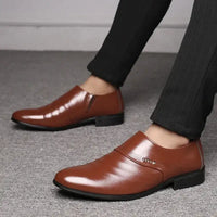 Men Shoes Casual Fashion Mens Dress Shoes for Male Party Sneakers Plus Size Slip on Black Leather Loafer Sapato Social