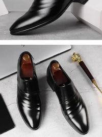 Men Shoes Casual Fashion Mens Dress Shoes for Male Party Sneakers Plus Size Slip on Black Leather Loafer Sapato Social
