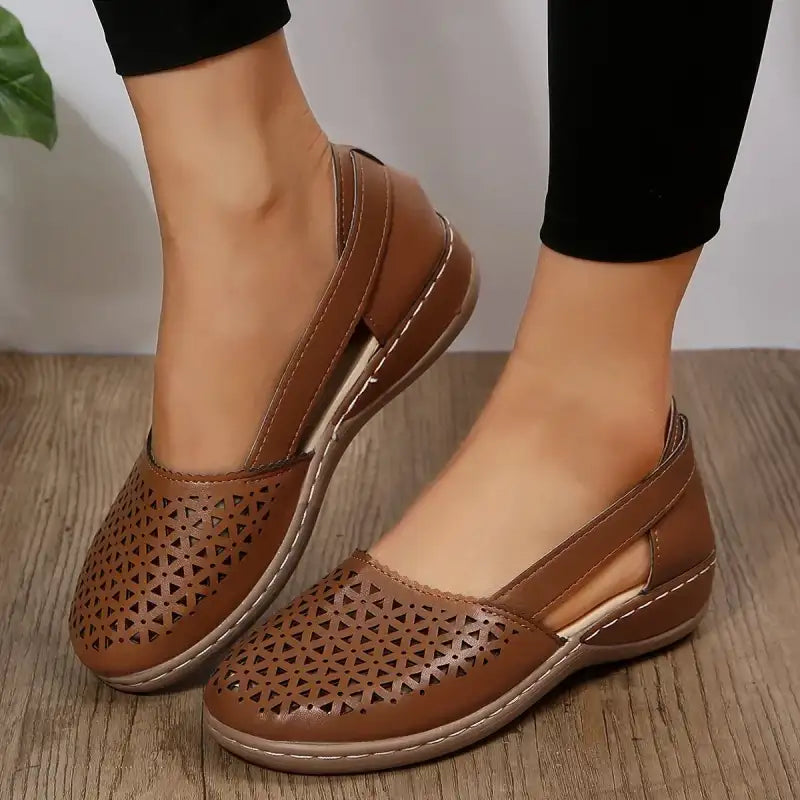 Sweet Vintage Woman Brown Wedges Sandals