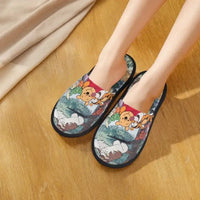Custom Winnie Pooh Bear Manga House Slippers Women Cozy Memory Foam Slip On Hotel Slipper Shoes